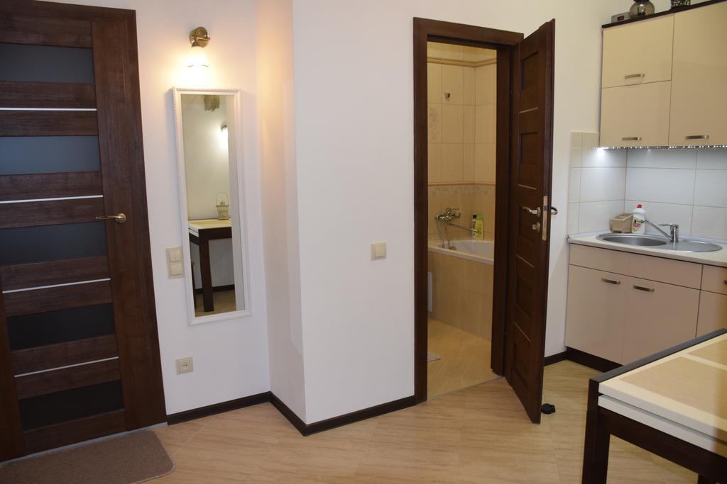 Near Citadel Apartment 2 Λβιβ Δωμάτιο φωτογραφία